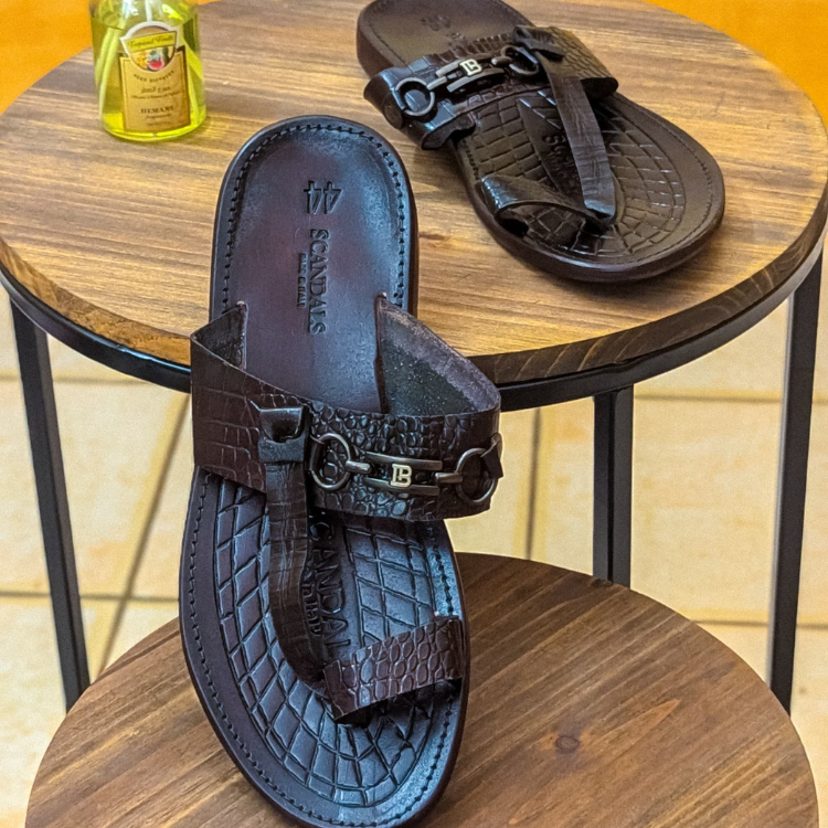 Sandales Modèle luxe artisanal 